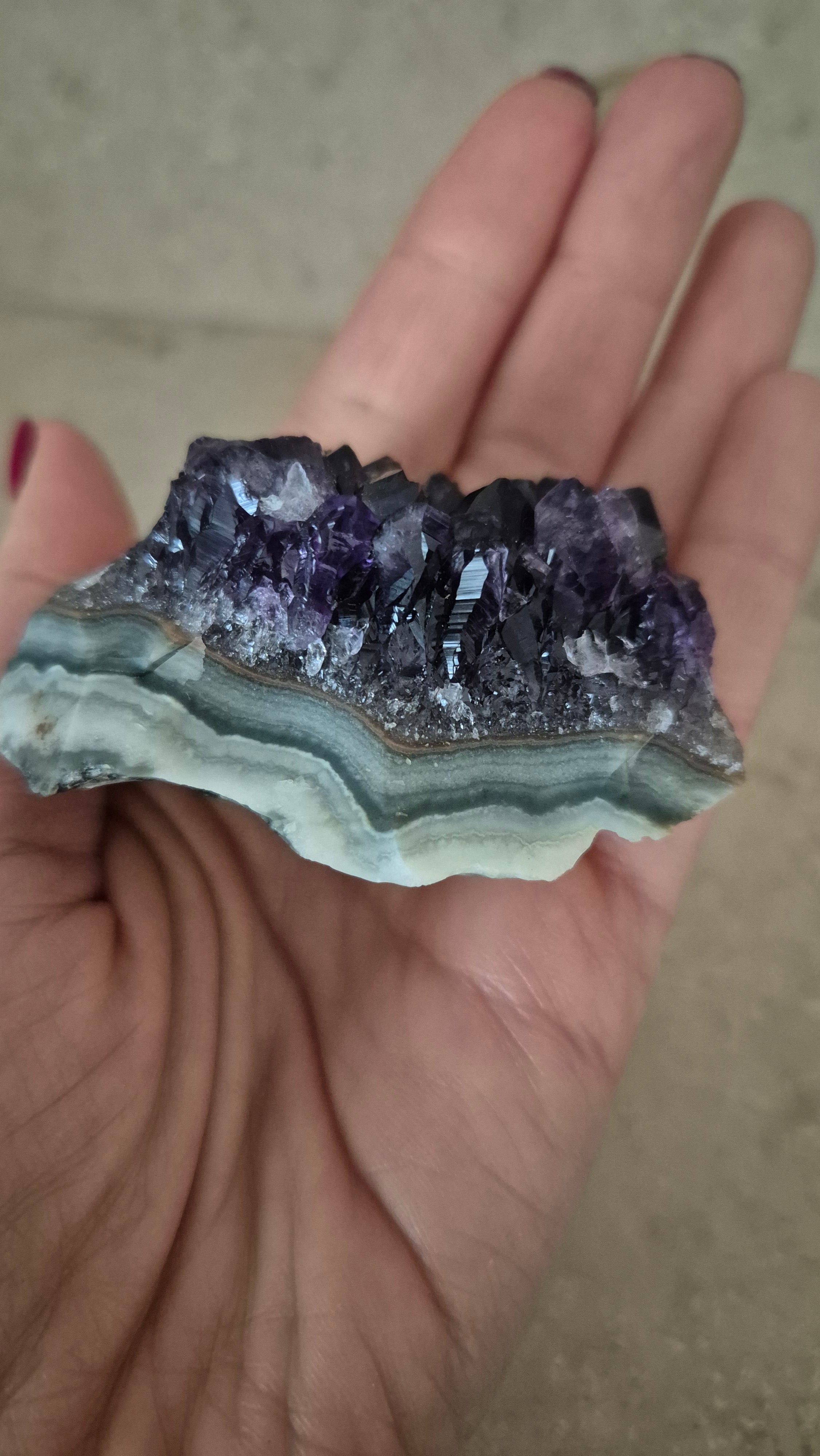 Amethyst-Drusenstück#1 – Extra Qualität mit tiefvioletten Kristallen