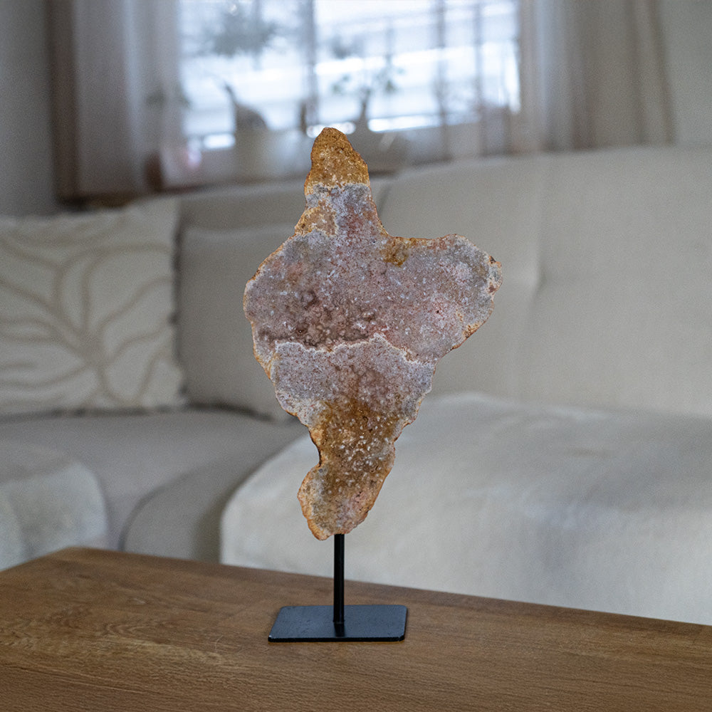 Pink Amethyst auf Ständer