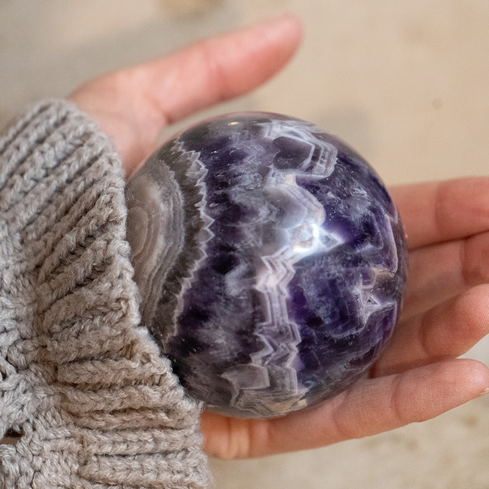 Kugel Chevron Amethyst 70 mm - AA Qualität