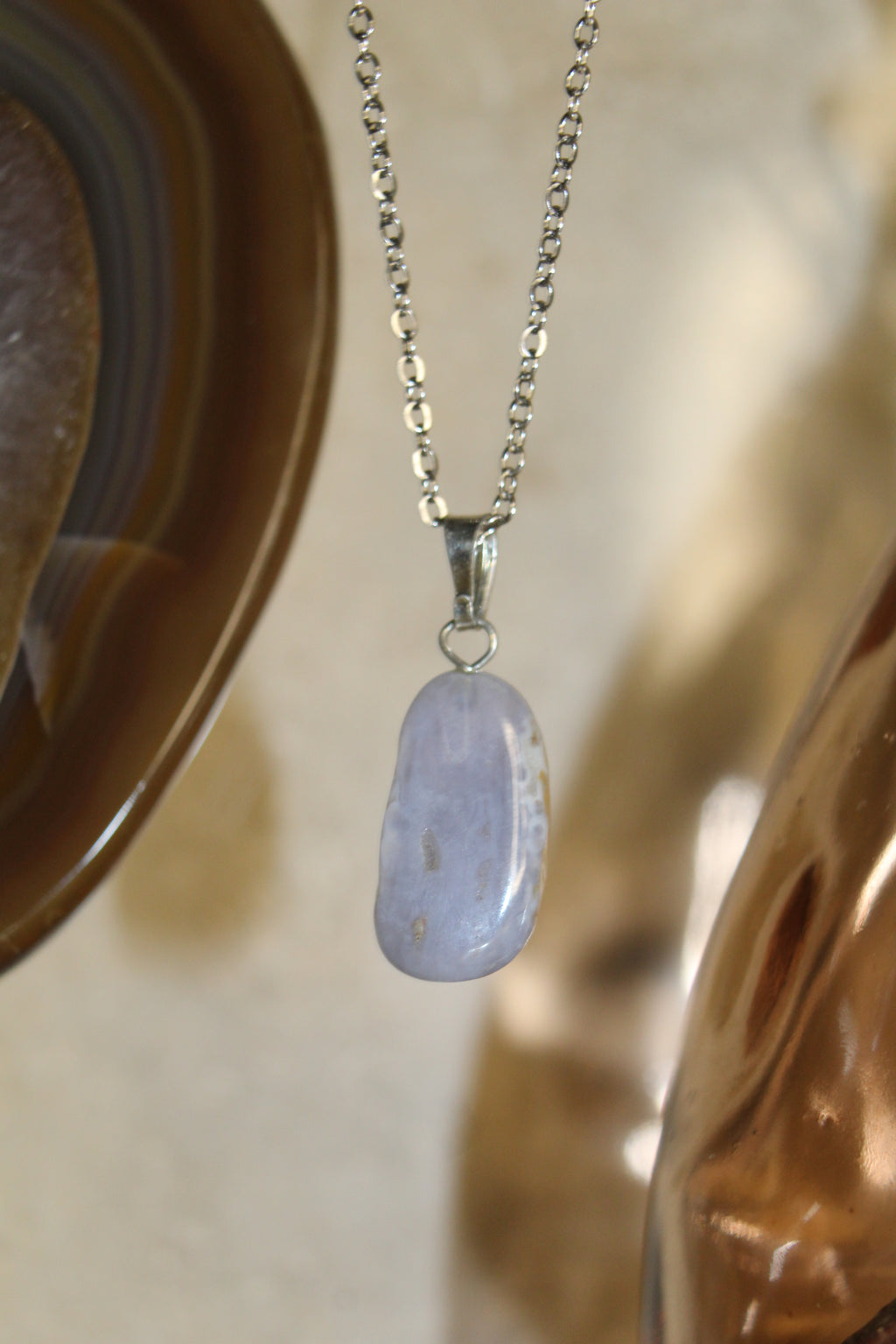 Kette mit Anhänger - Chalcedon Trommelstein