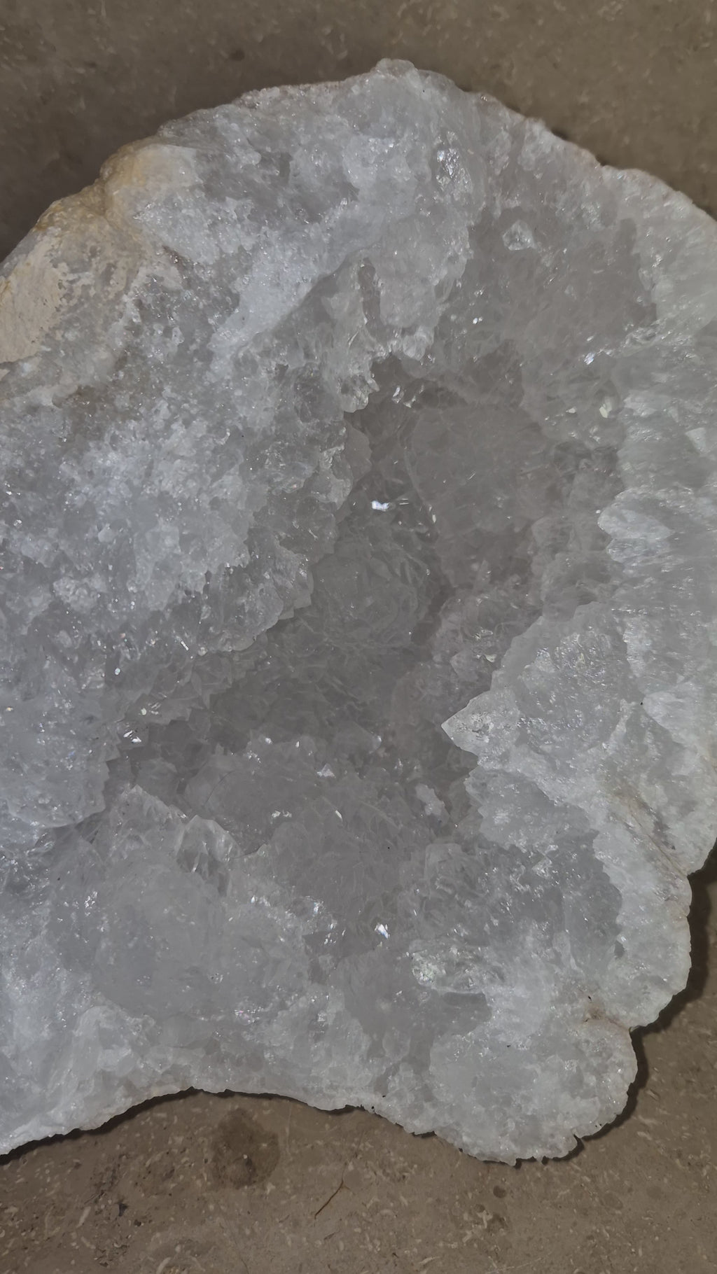 Große Quarz Geode - Rohstein