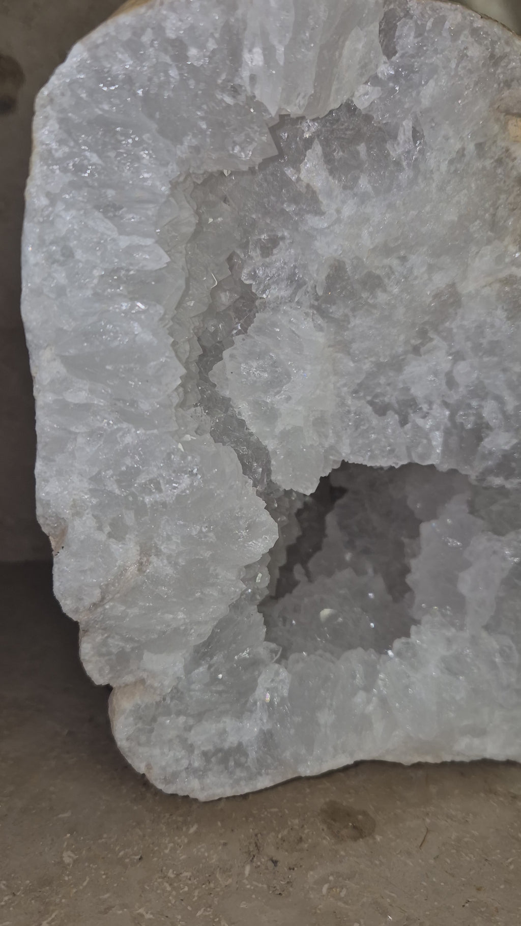Große Quarz Geode - Rohstein